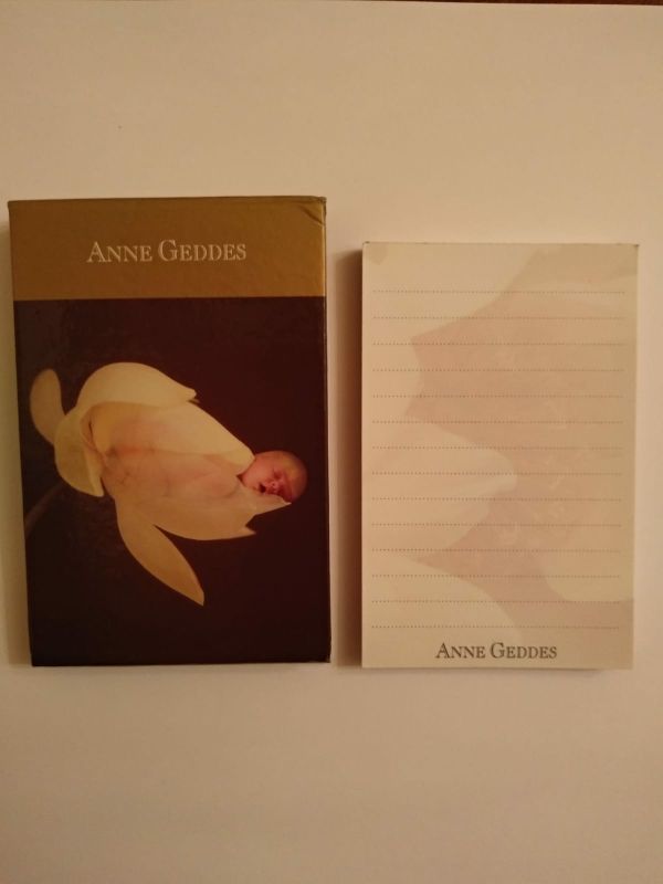 Pequeña libreta con espejo.