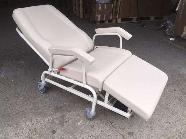 Sillón clínico OBESOS KINETIC con ruedas: