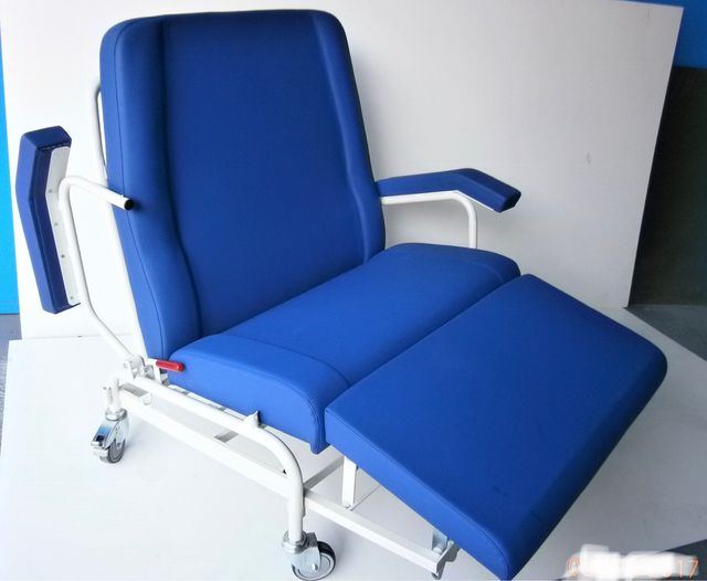 Sillón clínico OBESOS KINETIC con ruedas: