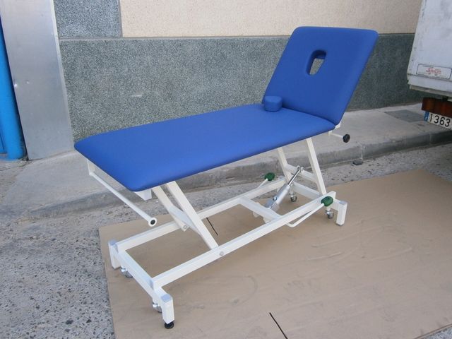 Camilla 2 cuerpos hidráulica ruedas fisioterapia