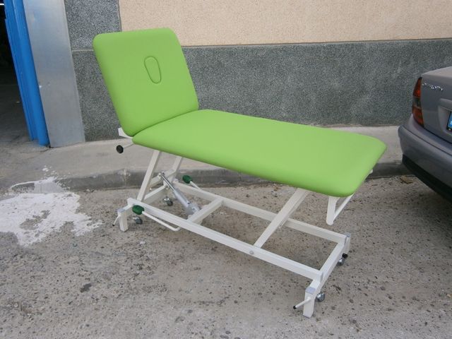 Camilla 2 cuerpos hidráulica ruedas fisioterapia