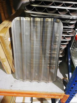 Bandejas horno acanaladas 60x40 de segunda mano por 8 EUR en Cuarte de  Huerva en WALLAPOP