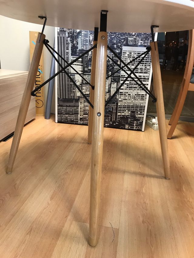 Mesa comedor estilo nórdico de segunda mano por 80 € en Barcelona en ... Mesa comedor estilo nórdico de segunda mano por 80 € en Barcelona en ...
