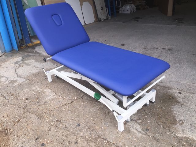 Camilla tijera ruedas fisioterapeuta