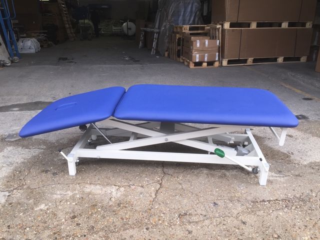 Camilla tijera ruedas fisioterapeuta