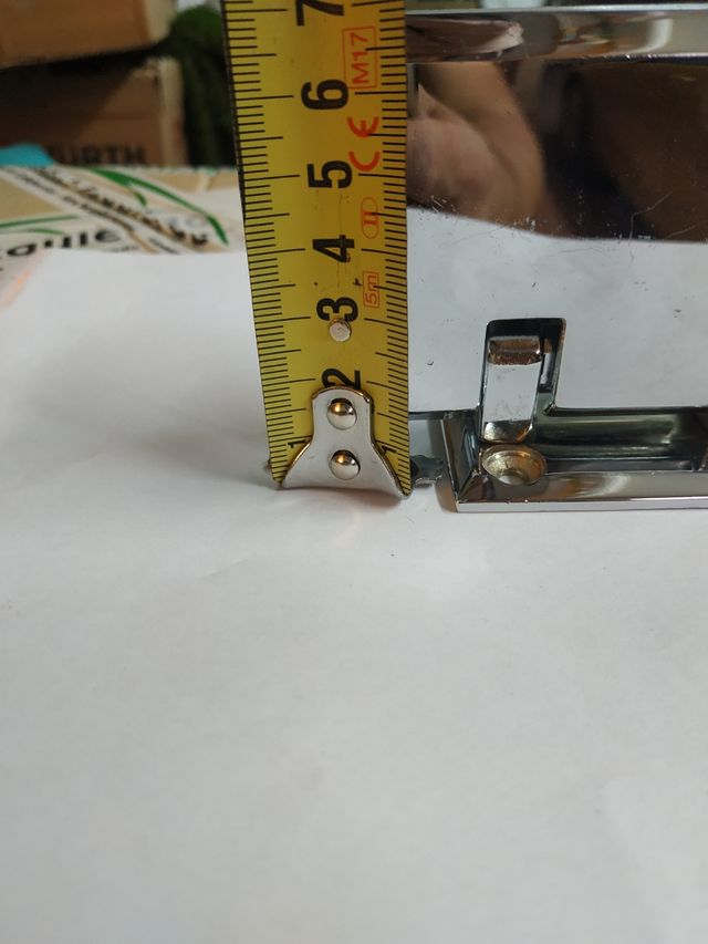 bisagras en acero inoxidable.