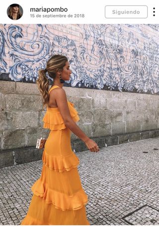 Vestido mostaza Trucco de segunda mano por 120 EUR en Madrid en WALLAPOP
