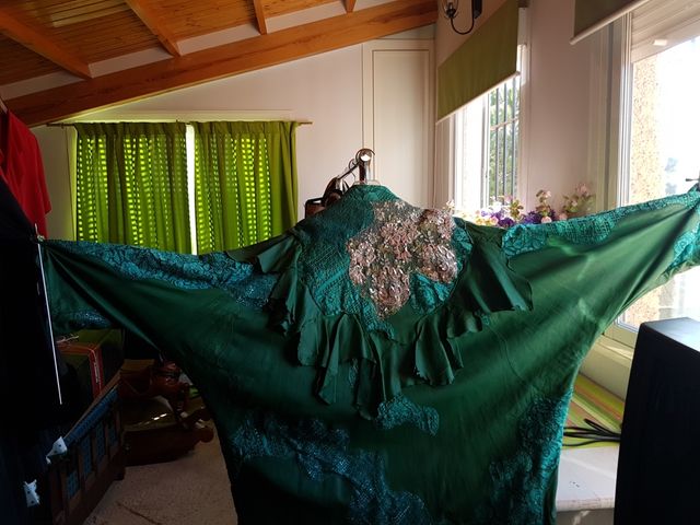 Abrigo de piel verde de fantasia