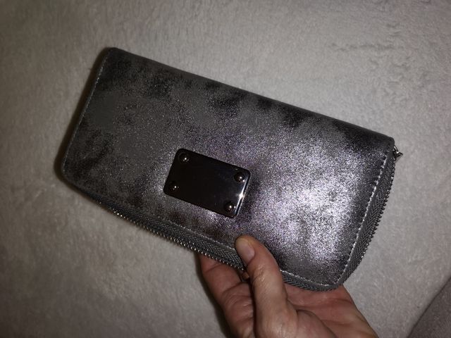 Monedero plateado