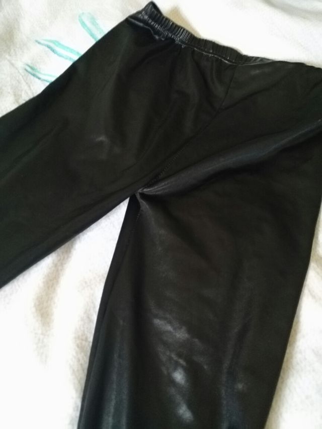 leggins polipiel negros