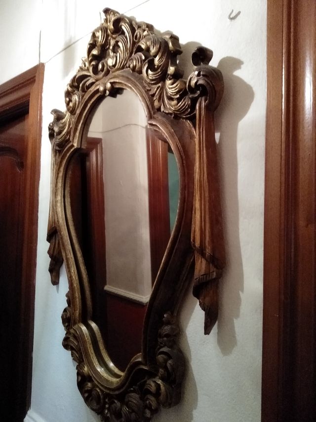 Espejo dorado 90x52ctm