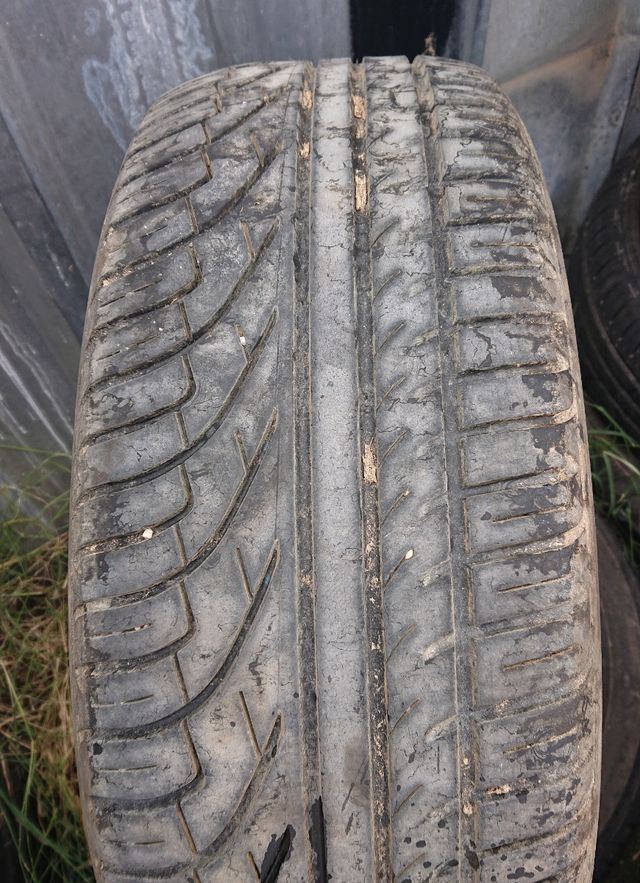 Neumáticos baratos usados.