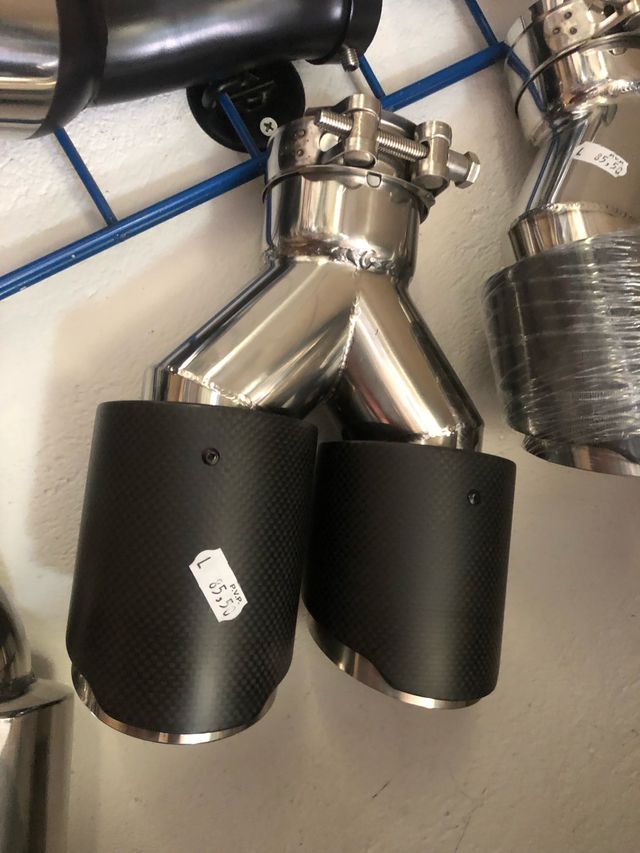 Se venden colas de escapes y se hacen escapes