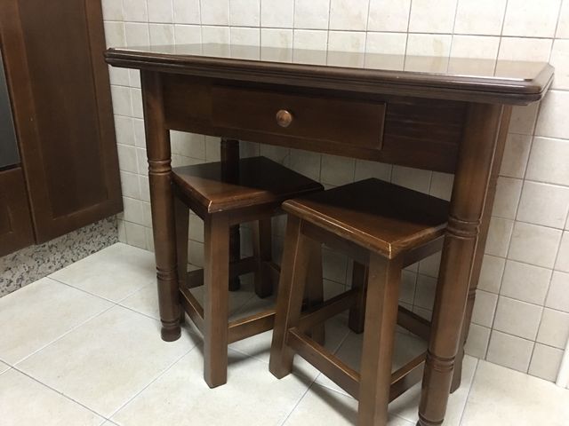Mesa madera cocina de segunda mano por 105 € en Sevilla en WALLAPOP Mesa madera cocina de segunda mano por 105 € en Sevilla en WALLAPOP