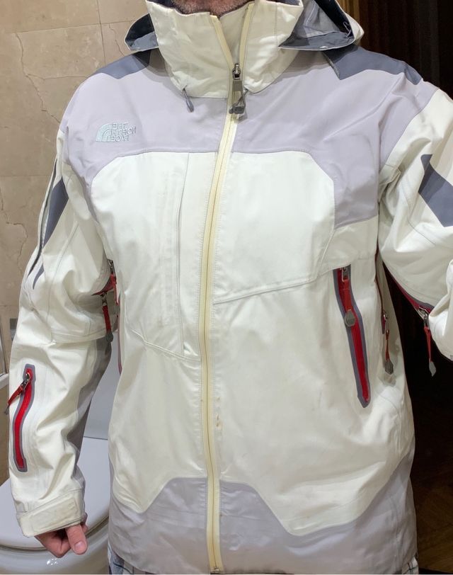 Abrigo North Face Gore Tex