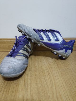 Adidas predator de tacos talla 45 usadas de segunda mano por 5 EUR en  Valdemoro en WALLAPOP