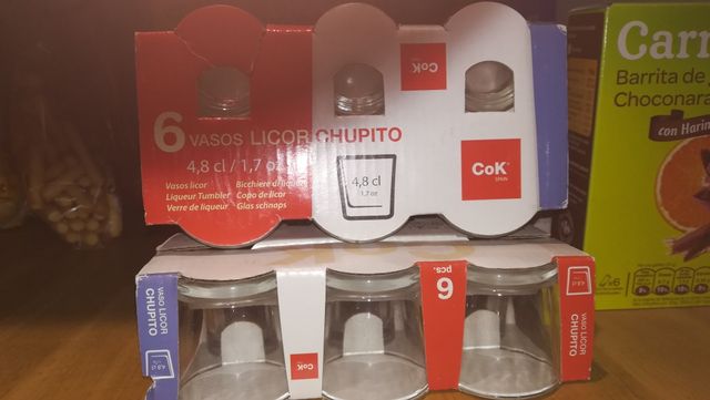 Vasos de chupito, dos paquetes.