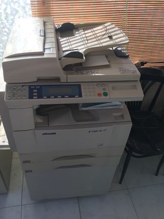 Fotocopiadora industrial y impresoras de segunda mano por 100 EUR en  Pozuelo de Alarcón en WALLAPOP