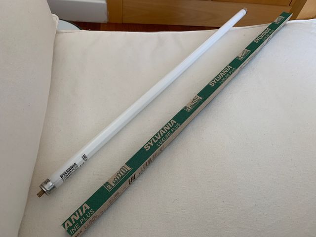 Fluorescente aquario a estrenar