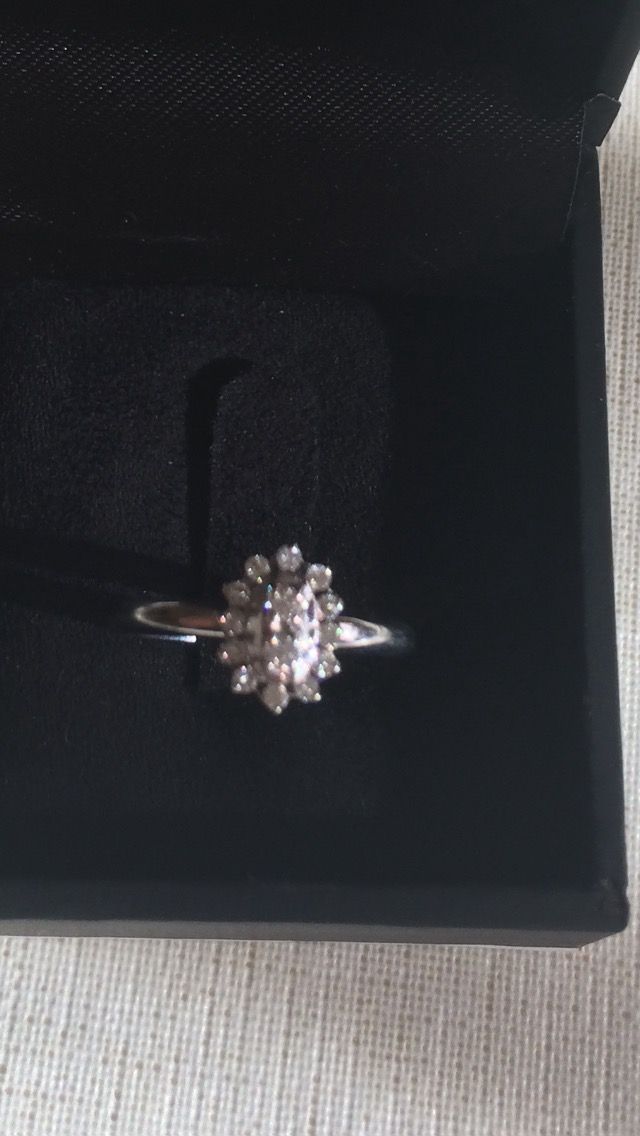 Anillo DIAMANTES EN ORO BLANCO 