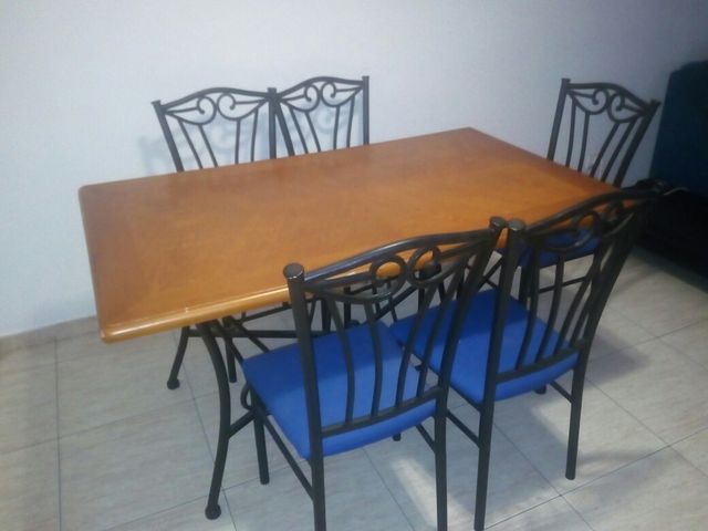 Mesa para comedor de segunda mano por 90 € en Vic en WALLAPOP Mesa para comedor de segunda mano por 90 € en Vic en WALLAPOP