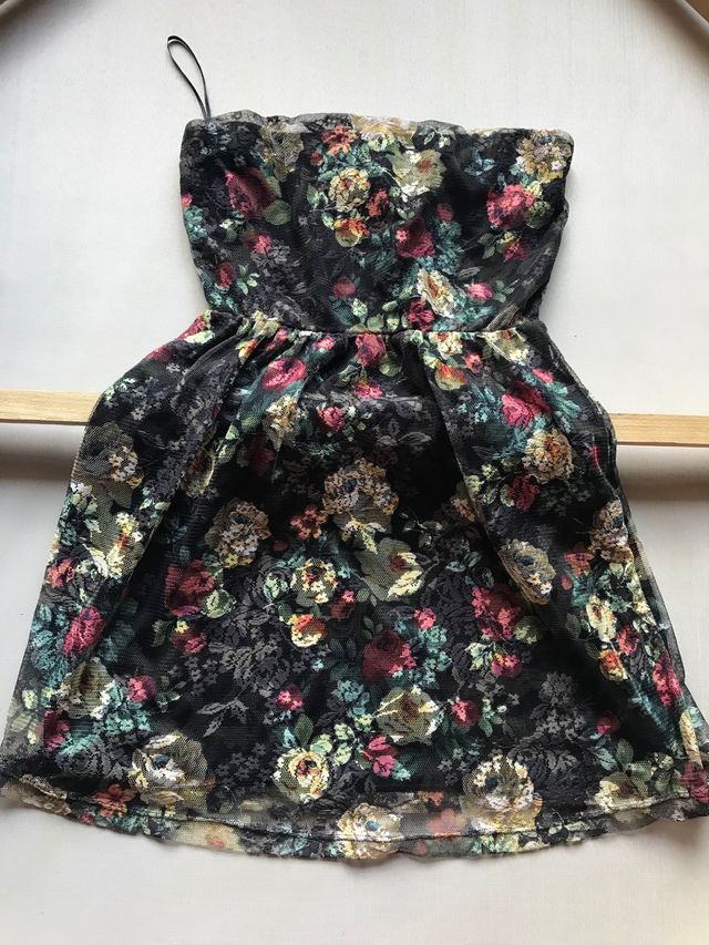 STRADIVARIUS vestido mini floral
