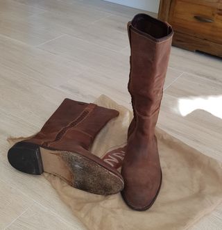 Botas piel camperas Timothy talla 43 de segunda mano por 45 EUR en Madrid  en WALLAPOP