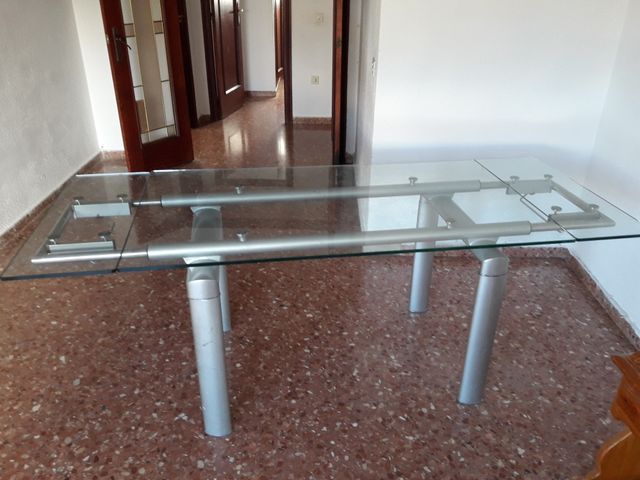 Mesa comedor cristal extensible de segunda mano por 130 € en ... Mesa comedor cristal extensible de segunda mano por 130 € en ...