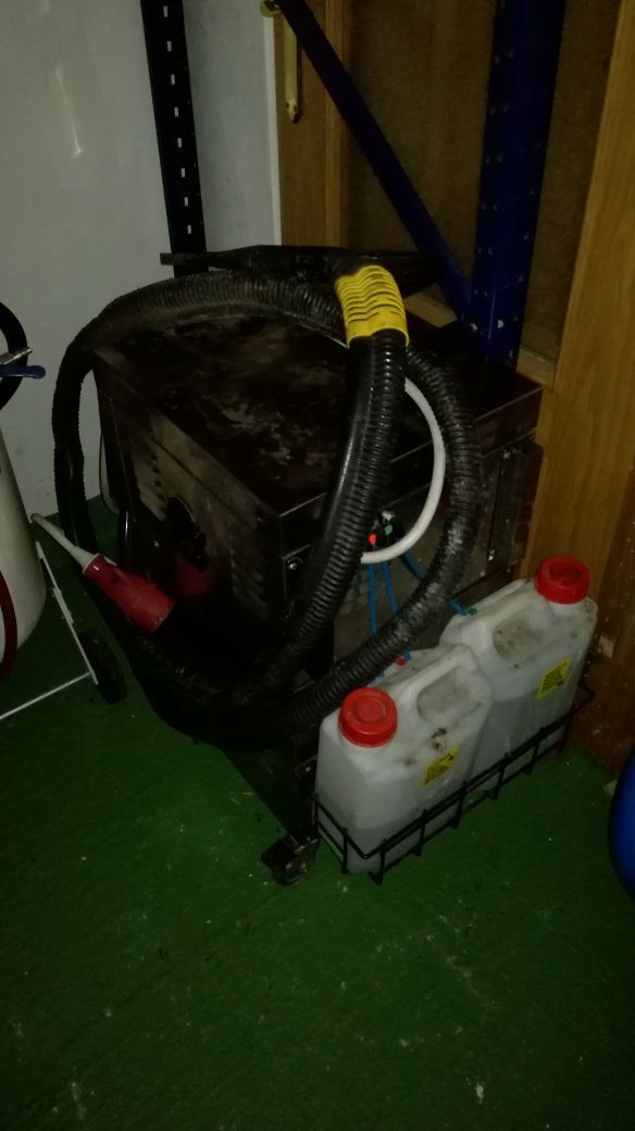 Máquina de vapor a presión trifásica