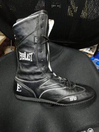 Zapatillas boxeo Everlast de segunda mano por 47 EUR en Toledo en WALLAPOP