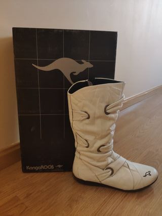 Botas Kangaroos blancas talla 39 de segunda mano por 25 EUR en Leganés en  WALLAPOP