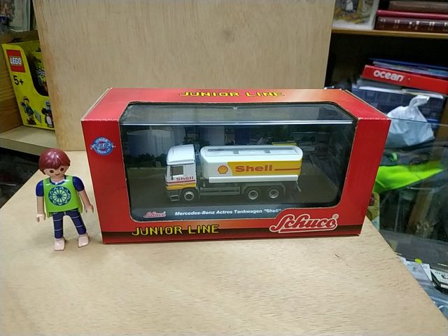 camion Mercedes-benz Actros tankwagen Shell schuco