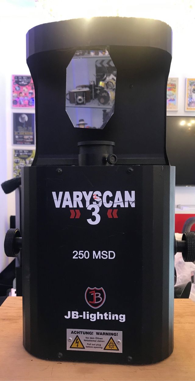 Spettacolare scanner per illuminazione DJ varyscan