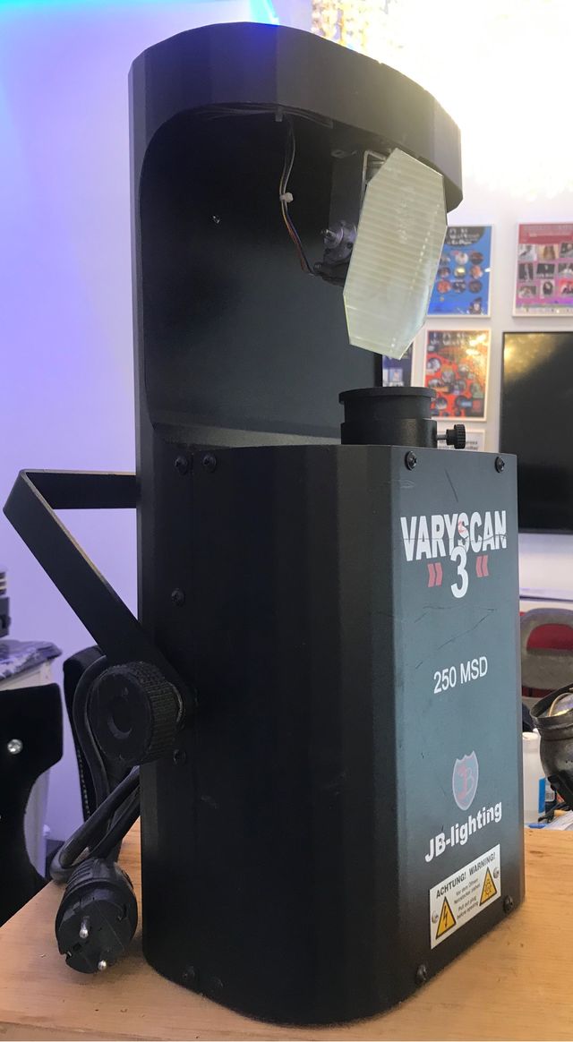 Spettacolare scanner per illuminazione DJ varyscan