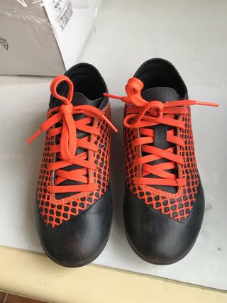 botas futbol niño talla 28