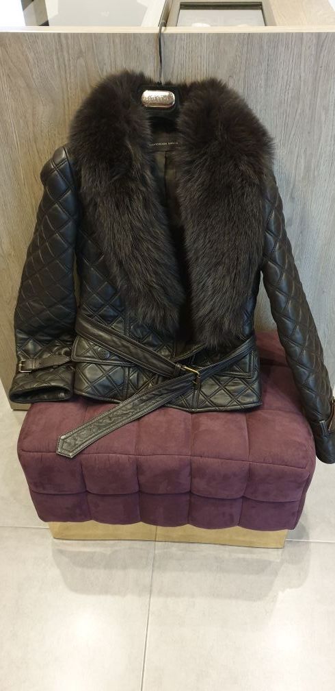 Purificacion Garcia chaqueta piel