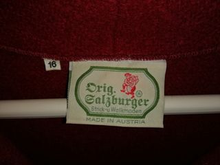 Chaqueta roja austriaca mujer. T 16 de segunda mano por 30 Chaqueta roja austriaca mujer. T 16 de segunda mano por 30