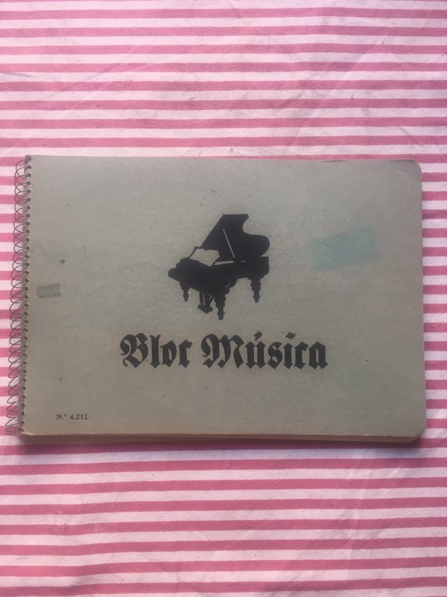 Taccuino musicale e musica Antic Bloc