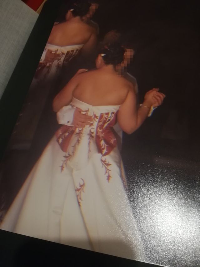 Vendo vestido y foulard de novia