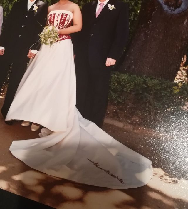 Vendo vestido y foulard de novia