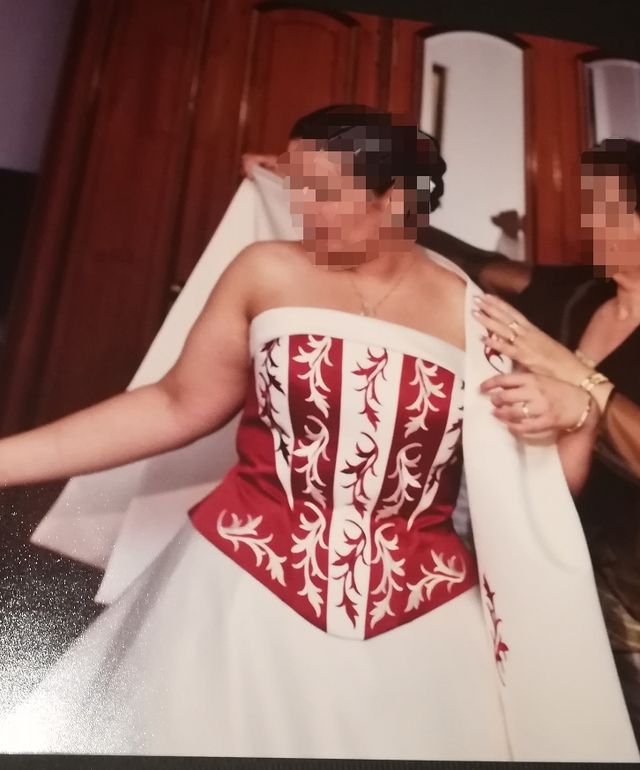 Vendo vestido y foulard de novia