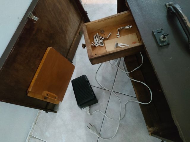 Máquina de coser SINGER vintage