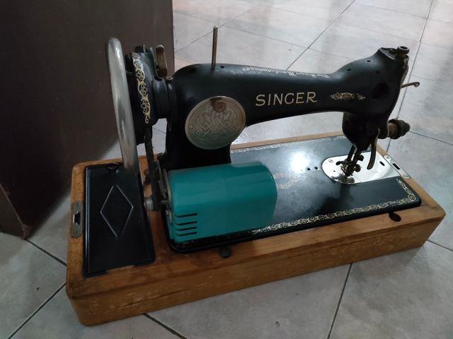 Máquina de coser SINGER vintage