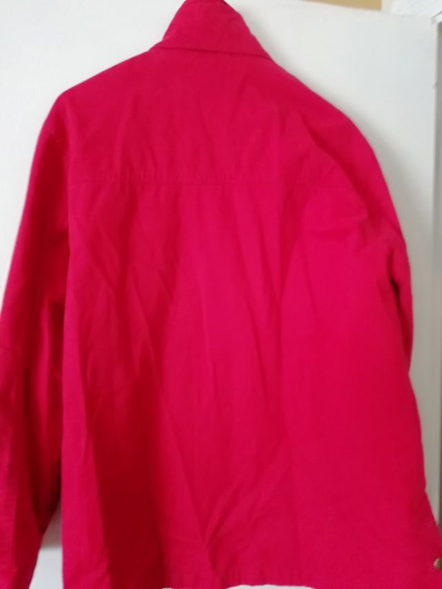 CAZADORA ROJA TALLA 48