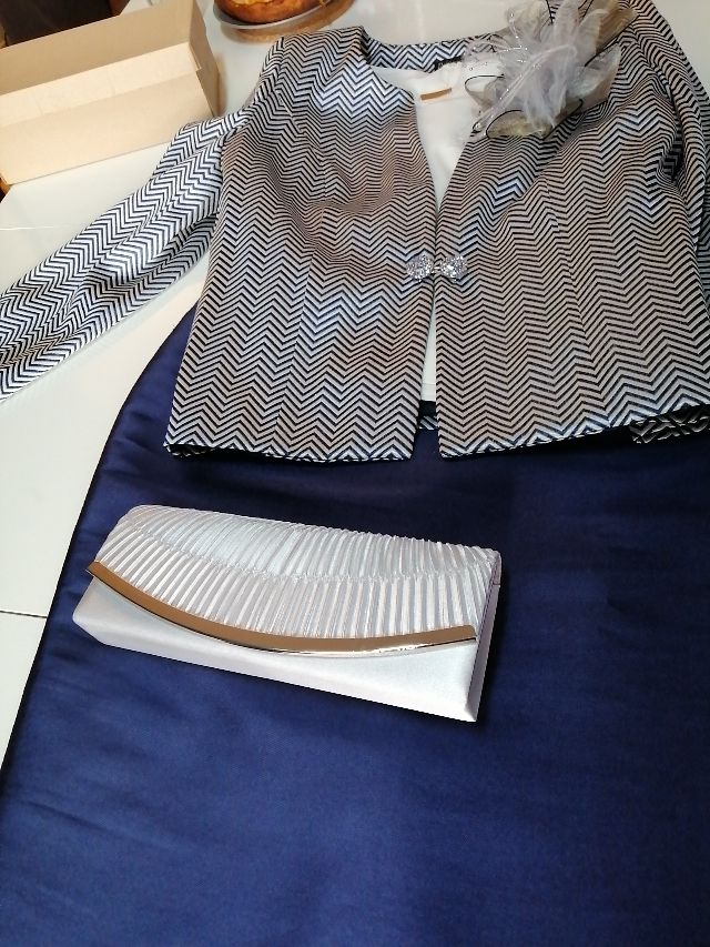 traje de madrina puesto sólo una vez