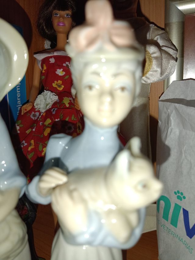 Porcelana antigua . OFERTA