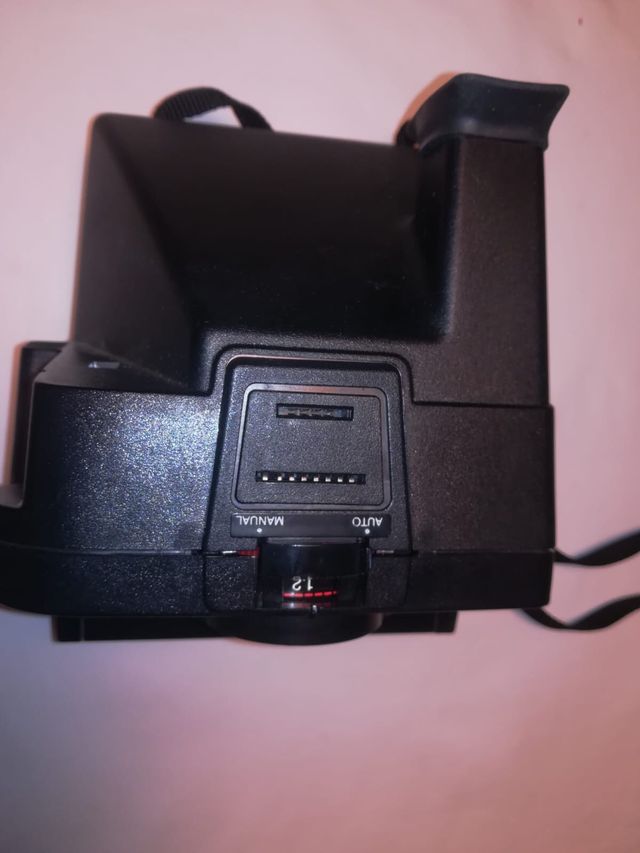 Cámara instantánea polaroid