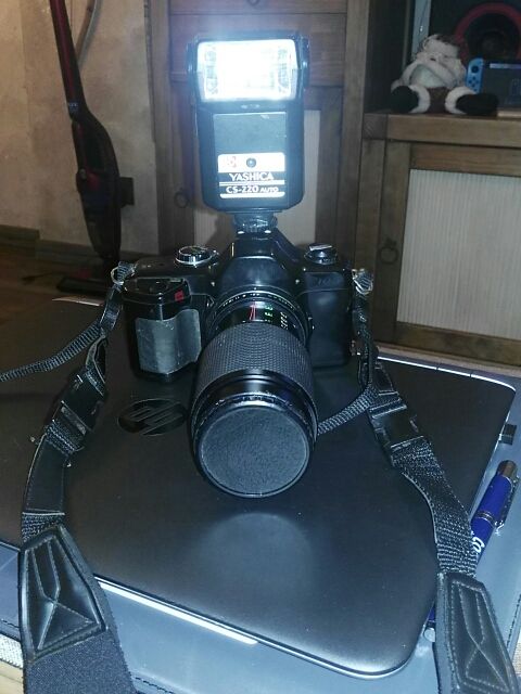 Cámara Reflex Yashica 108