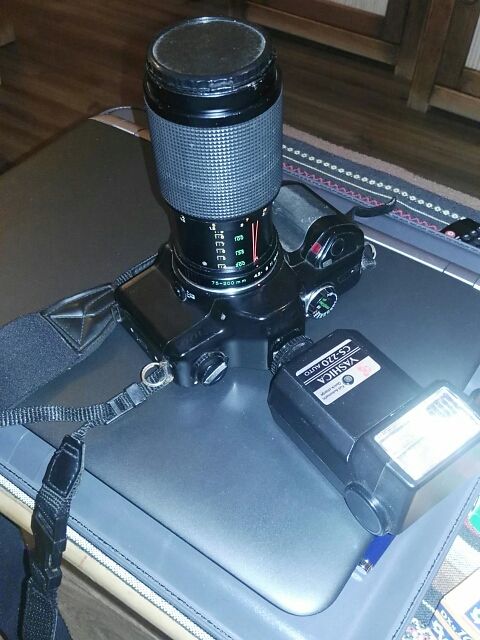 Cámara Reflex Yashica 108