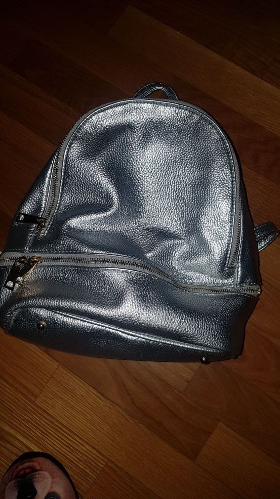 Mochila mujer plata